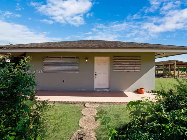 Продажа дома по адресу 20000 SW 216th St - фото 9088230