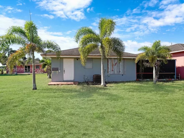 Продажа дома по адресу 20000 SW 216th St - фото 9088237