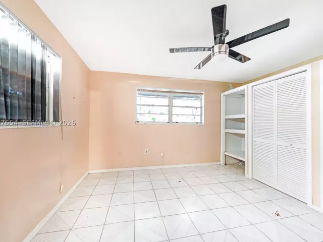 Продажа дома по адресу 20000 SW 216th St - фото 9088242