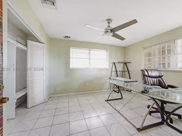 Продажа дома по адресу 20000 SW 216th St - фото 9088243