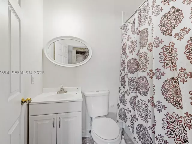Продажа дома по адресу 20000 SW 216th St - фото 9088279