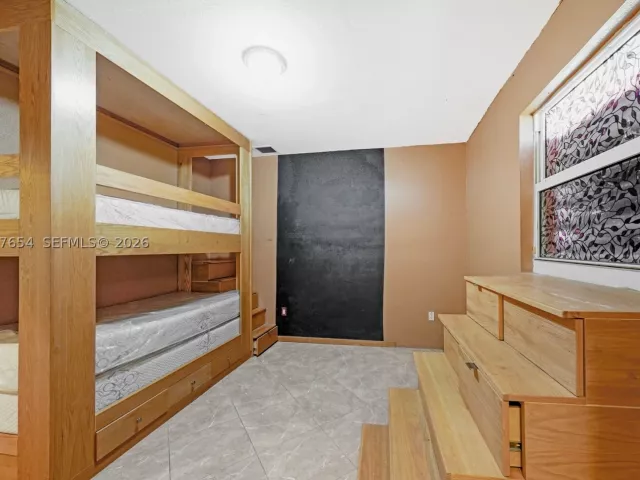 Продажа дома по адресу 20000 SW 216th St - фото 9088281