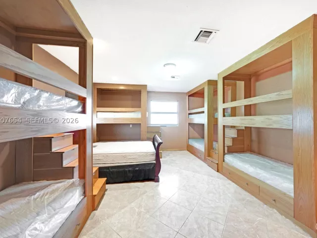Продажа дома по адресу 20000 SW 216th St - фото 9088330