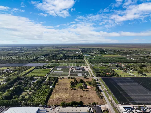 Продажа дома по адресу 20000 SW 216th St - фото 9088373