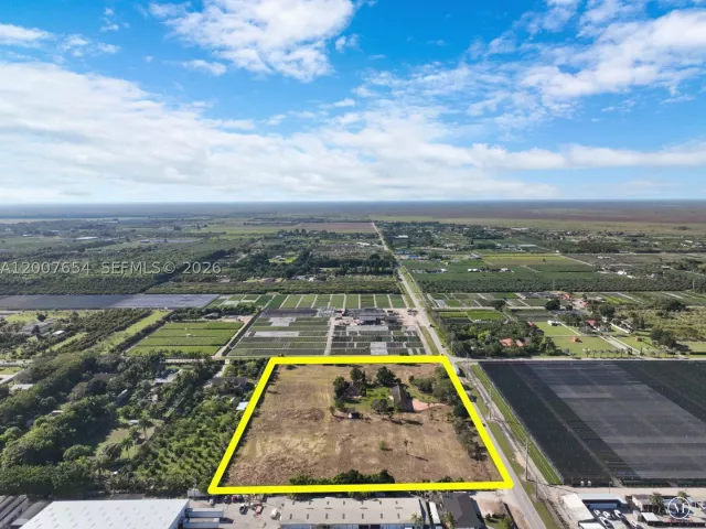 Продажа дома по адресу 20000 SW 216th St - фото 9088375