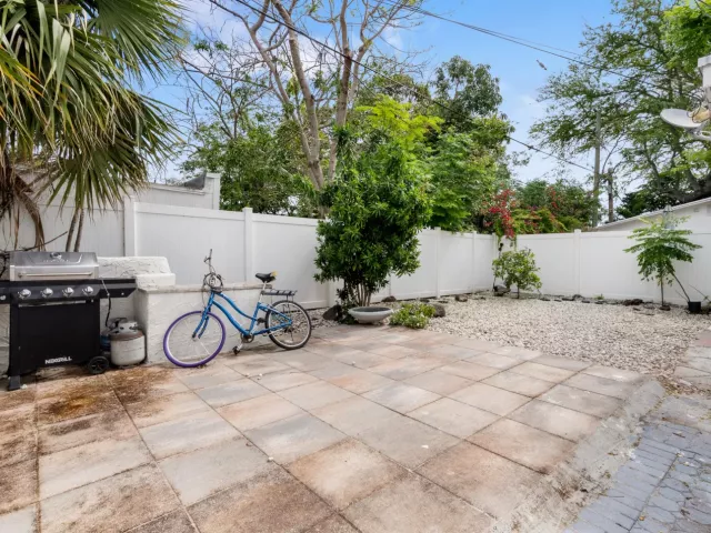 Продажа дома по адресу 625 Selkirk Street - фото 9108658
