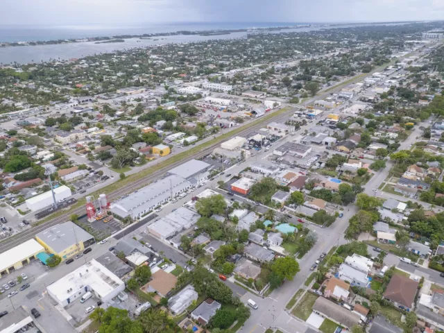 Продажа дома по адресу 625 Selkirk Street - фото 9108676