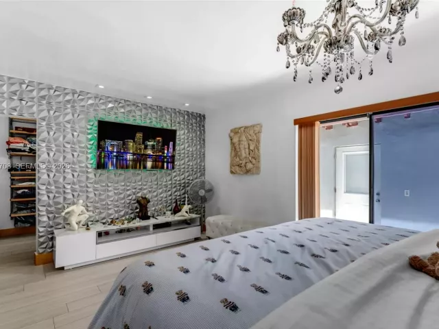 Продажа дома по адресу 1870 NW 32nd Ave - фото 7618572