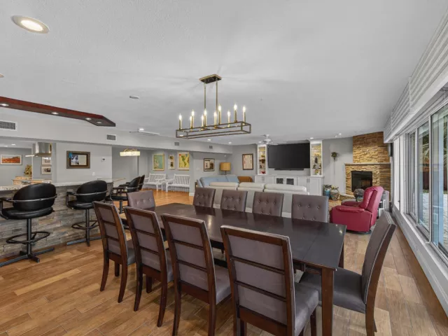 Продажа дома по адресу 2535 SW 30th Terrace - фото 8157455