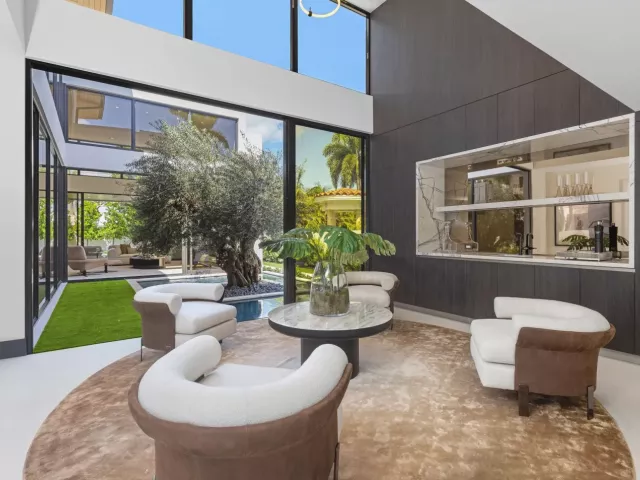 Продажа дома по адресу 1351 Cocoanut Road - фото 8920499