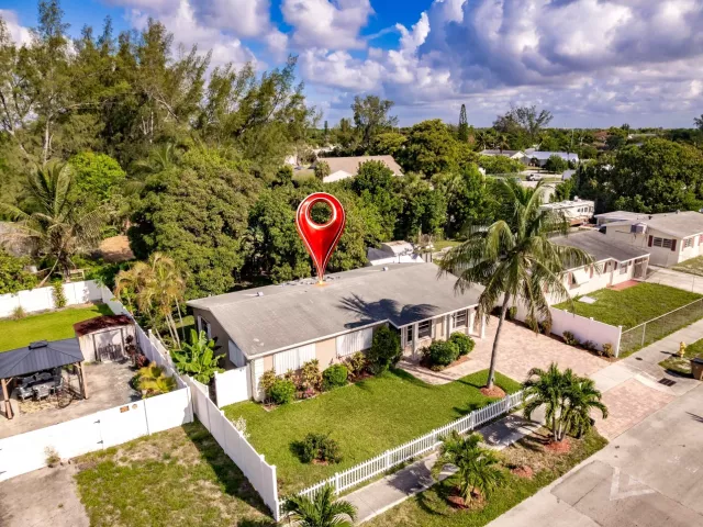 Продажа дома по адресу 4241 NE 1st Terrace - фото 8982134
