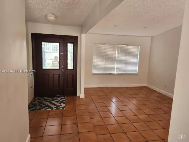 Продажа дома по адресу 9825 SW 132nd Ct - фото 7628970