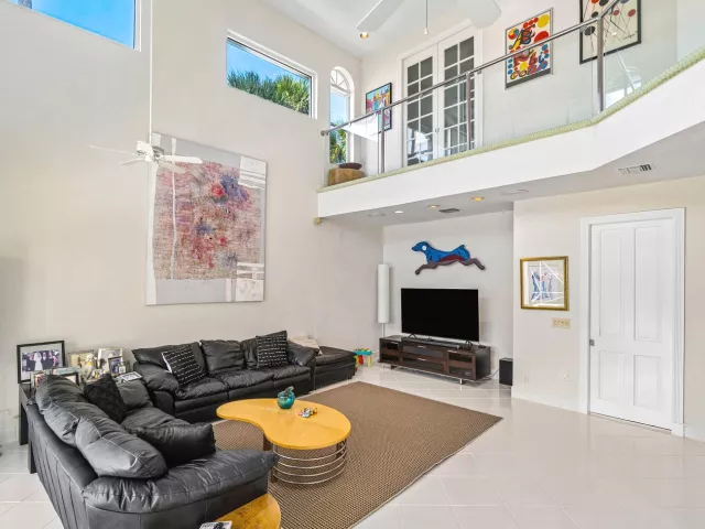 Продажа дома по адресу 7173 Montrico Drive - фото 9034870