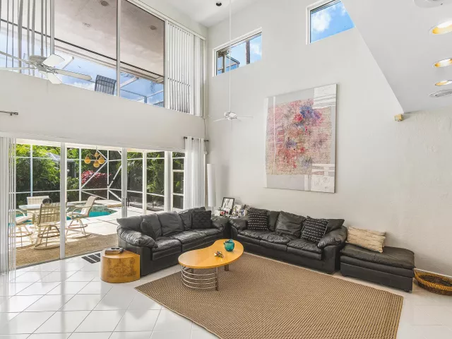Продажа дома по адресу 7173 Montrico Drive - фото 9034871