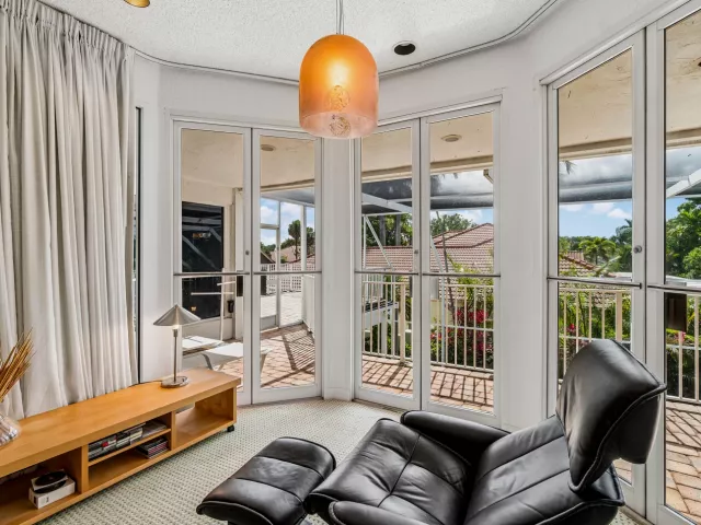 Продажа дома по адресу 7173 Montrico Drive - фото 9034891
