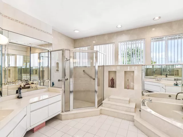Продажа дома по адресу 7173 Montrico Drive - фото 9034894