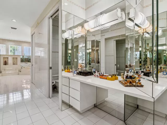Продажа дома по адресу 7173 Montrico Drive - фото 9034896