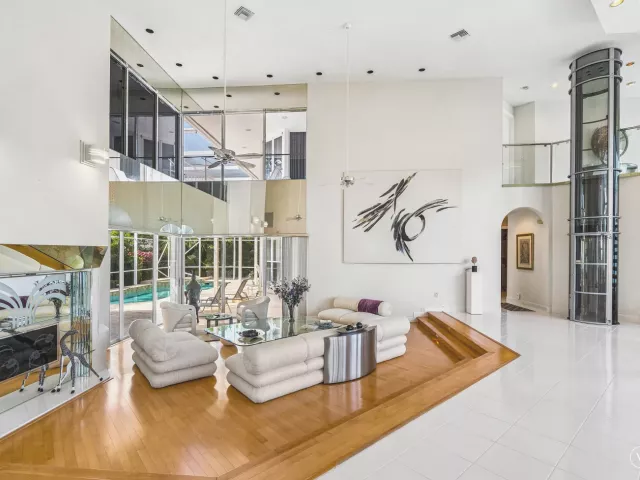 Продажа дома по адресу 7173 Montrico Drive - фото 9034855