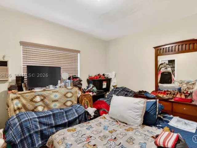 Продажа дома по адресу 1171 NE 182nd St - фото 9381623