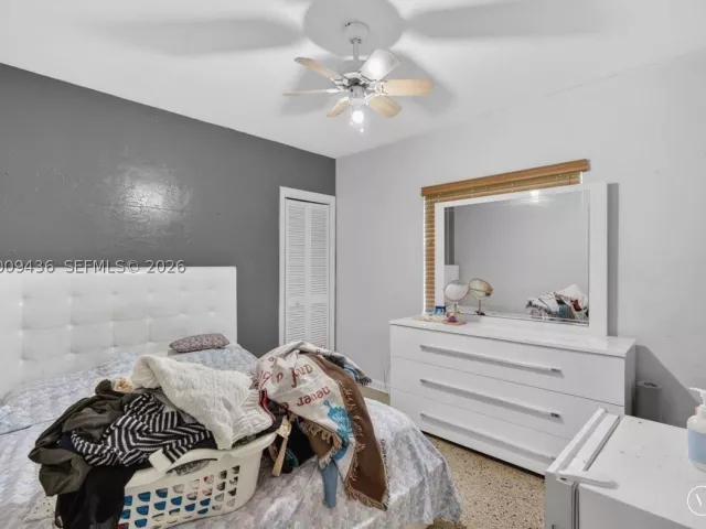 Продажа дома по адресу 1171 NE 182nd St - фото 9381624