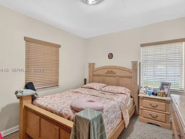 Продажа дома по адресу 1171 NE 182nd St - фото 9381626