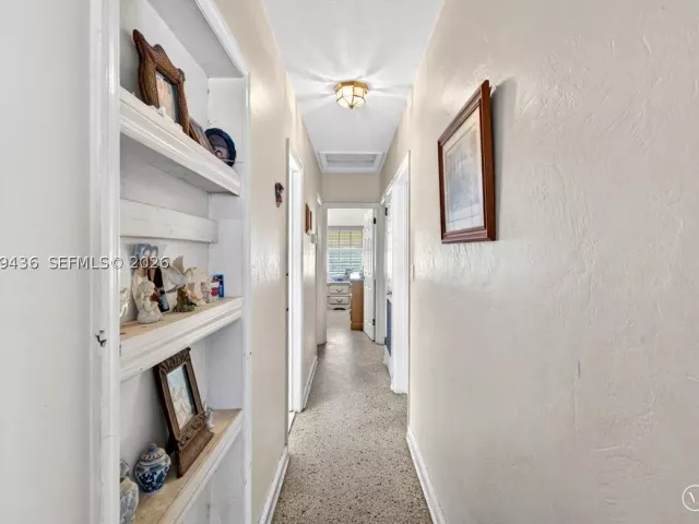 Продажа дома по адресу 1171 NE 182nd St - фото 9381629