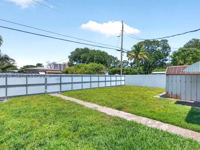 Продажа дома по адресу 1171 NE 182nd St - фото 9381631
