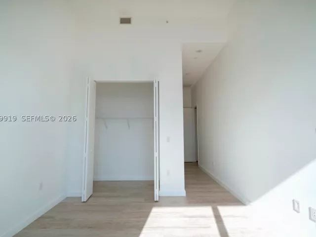 Квартира в аренду номер4906 - фото 9124698