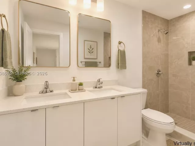 Продажа дома по адресу 152 NW 18 St - фото 9298410