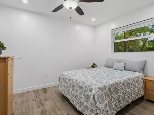 Продажа дома по адресу 717 NW 30th St - фото 7629088