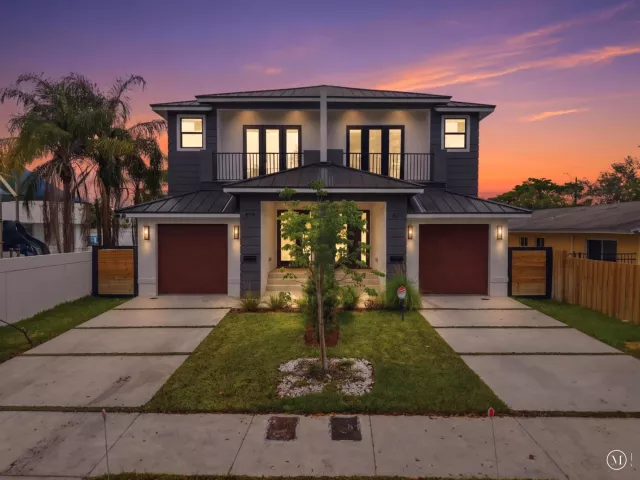 Продажа дома по адресу 821 SW 1st Street - фото 8902128