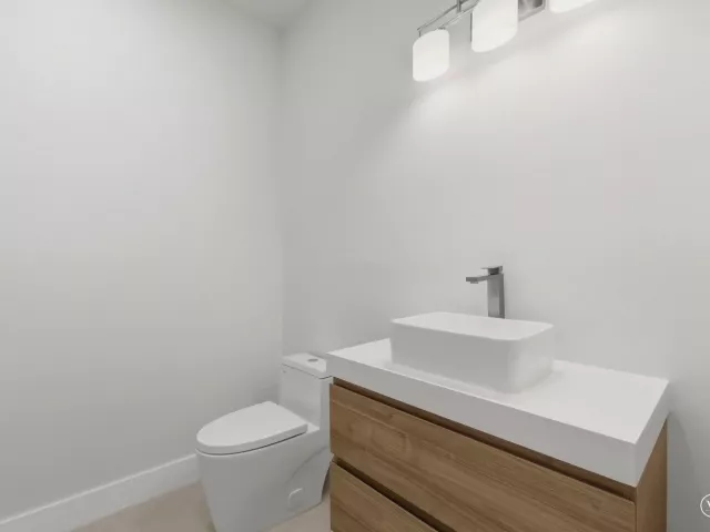 Продажа дома по адресу 821 SW 1st Street - фото 8902135