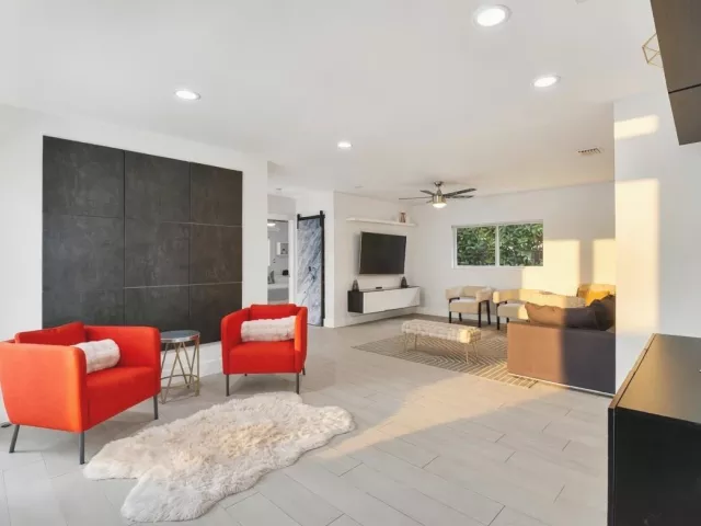 Продажа дома по адресу 1044 NW 6th Drive - фото 8920521