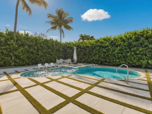 Продажа дома по адресу 1044 NW 6th Drive - фото 8920529