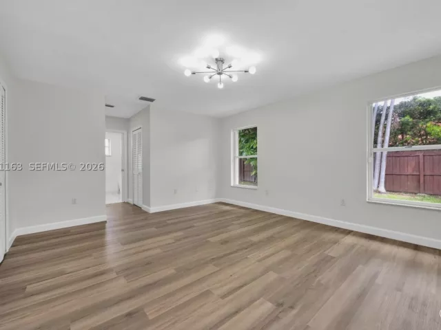 Продажа дома по адресу 8503 SW 83rd St - фото 9373039