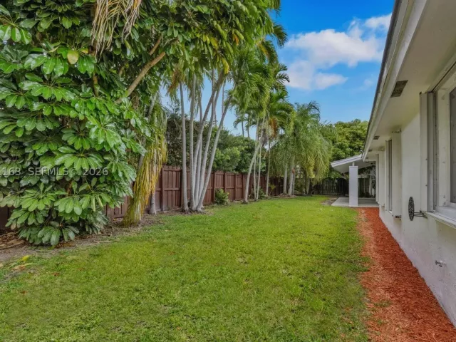 Продажа дома по адресу 8503 SW 83rd St - фото 9373047