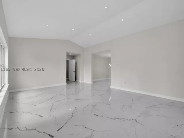 Продажа дома по адресу 8503 SW 83rd St - фото 9373028