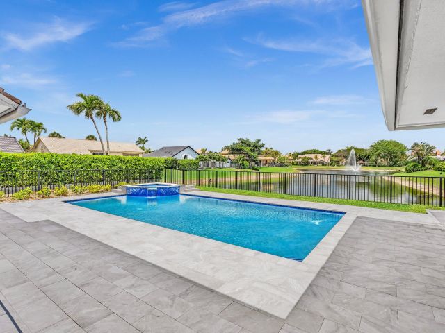 Продажа дома по адресу 7149 Montrico Drive - фото 8028198