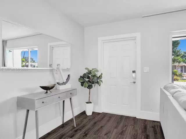 Продажа дома по адресу 1247 SE 7th Ct - фото 7633927
