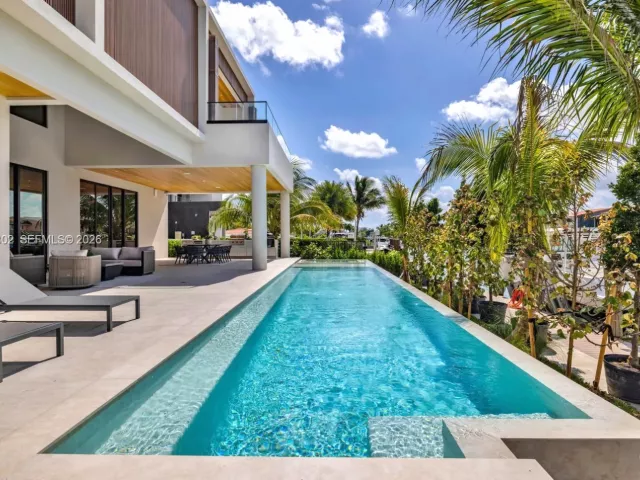 Продажа дома по адресу 2006 NE 124th St - фото 7645518