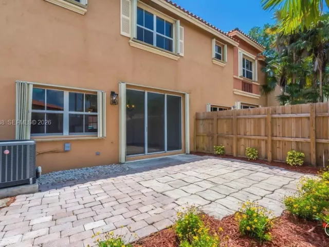 Продажа дома по адресу 15213 SW 30th Ter - фото 7634134