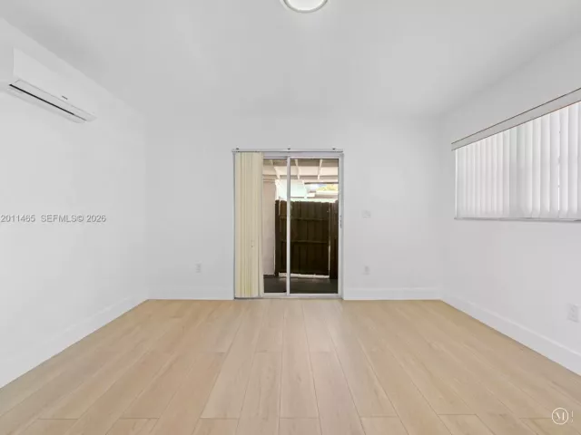 Продажа дома по адресу 521 SW 64th Ct - фото 7634214