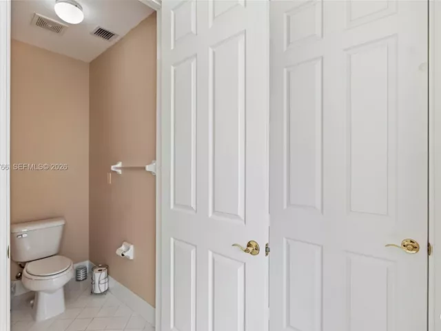 Продажа дома по адресу 980 SW 171st Ter - фото 7637594