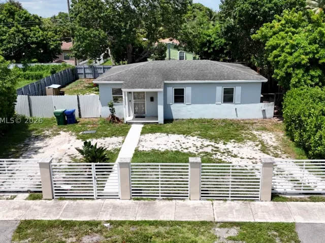 Продажа дома по адресу 335 NW 187th St - фото 9342446