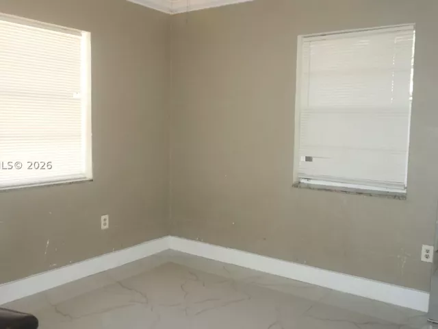 Продажа дома по адресу 335 NW 187th St - фото 9342464