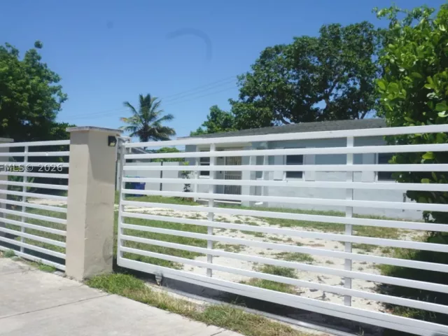 Продажа дома по адресу 335 NW 187th St - фото 9342447