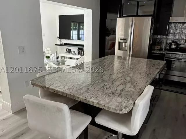 Продажа дома по адресу 20420 SW 122nd Pl - фото 9206180