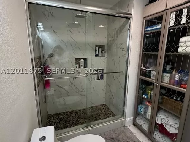 Продажа дома по адресу 20420 SW 122nd Pl - фото 9206194