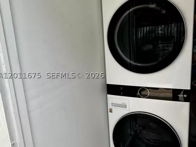 Продажа дома по адресу 20420 SW 122nd Pl - фото 9206198