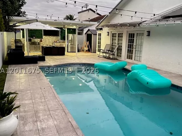 Продажа дома по адресу 20420 SW 122nd Pl - фото 9206206